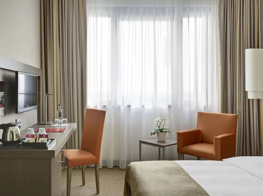 IntercityHotel Berlin Hauptbahnhof - photo 5