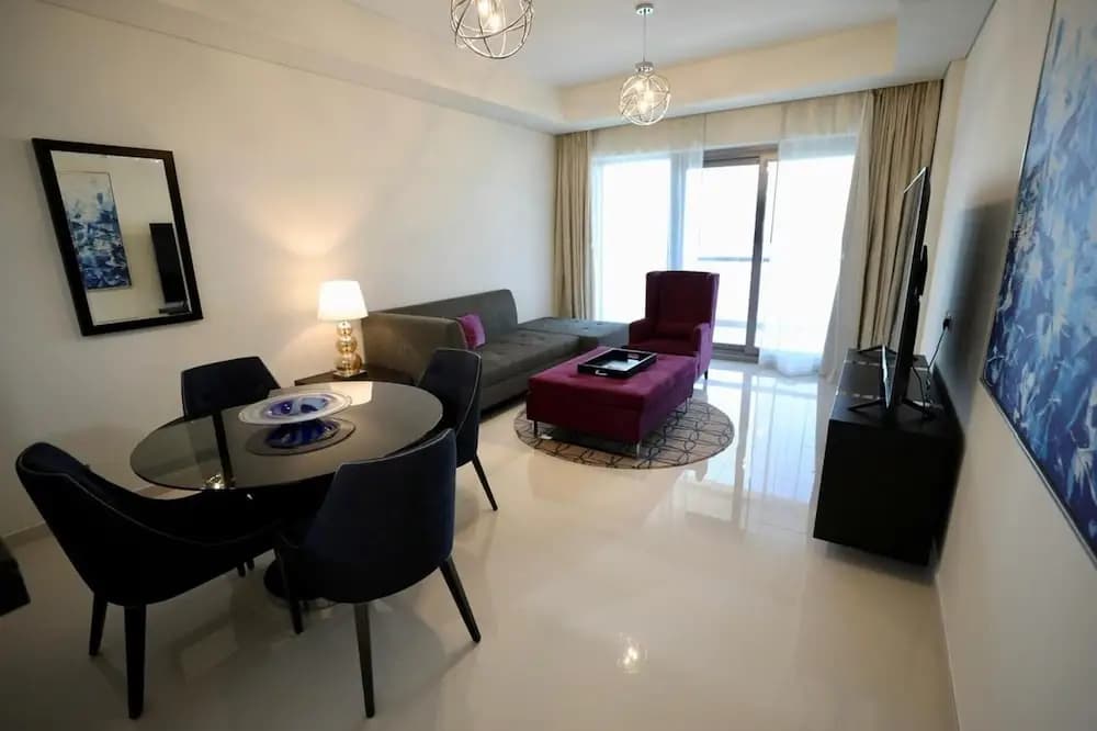 Waterfront 2 Bed Apartment Sleeps 4 With Parking - photo 9