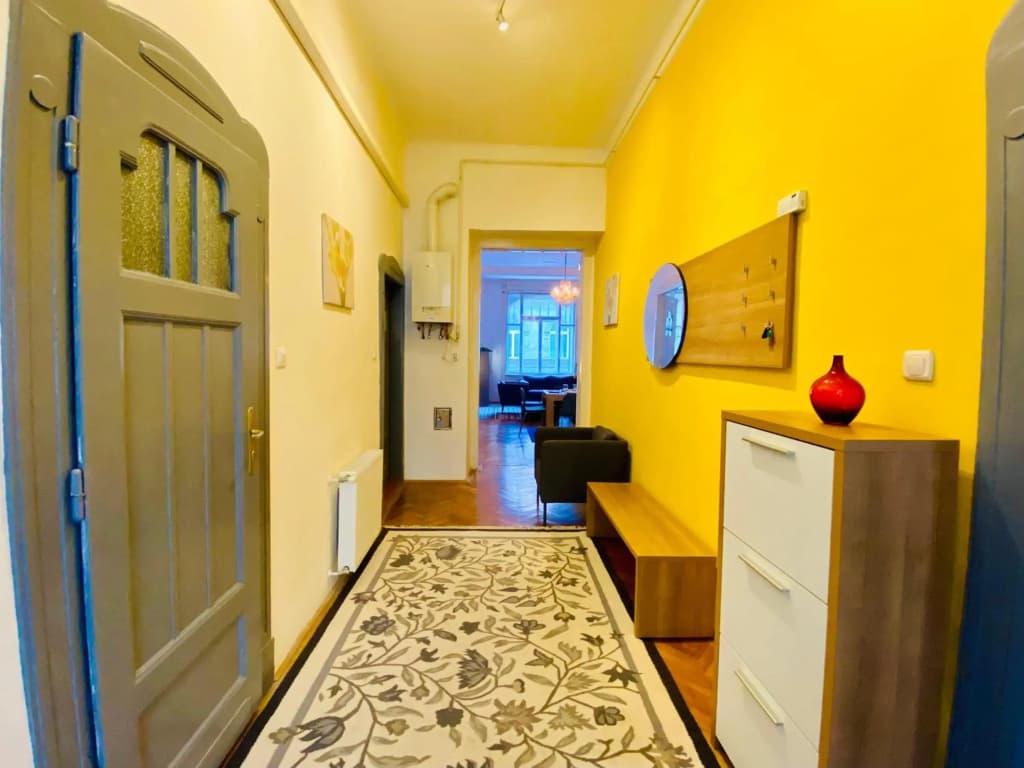 Deco House - Huge central two bedroom - photo 12