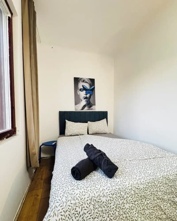 Spacious Budget Home Garden Stay - photo 36