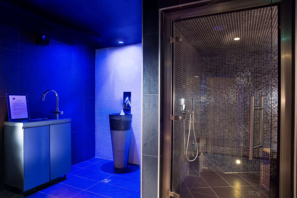 Hotel Mademoiselle - photo 9