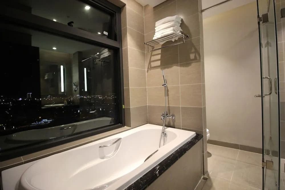 Neo Classic Condo - photo 9