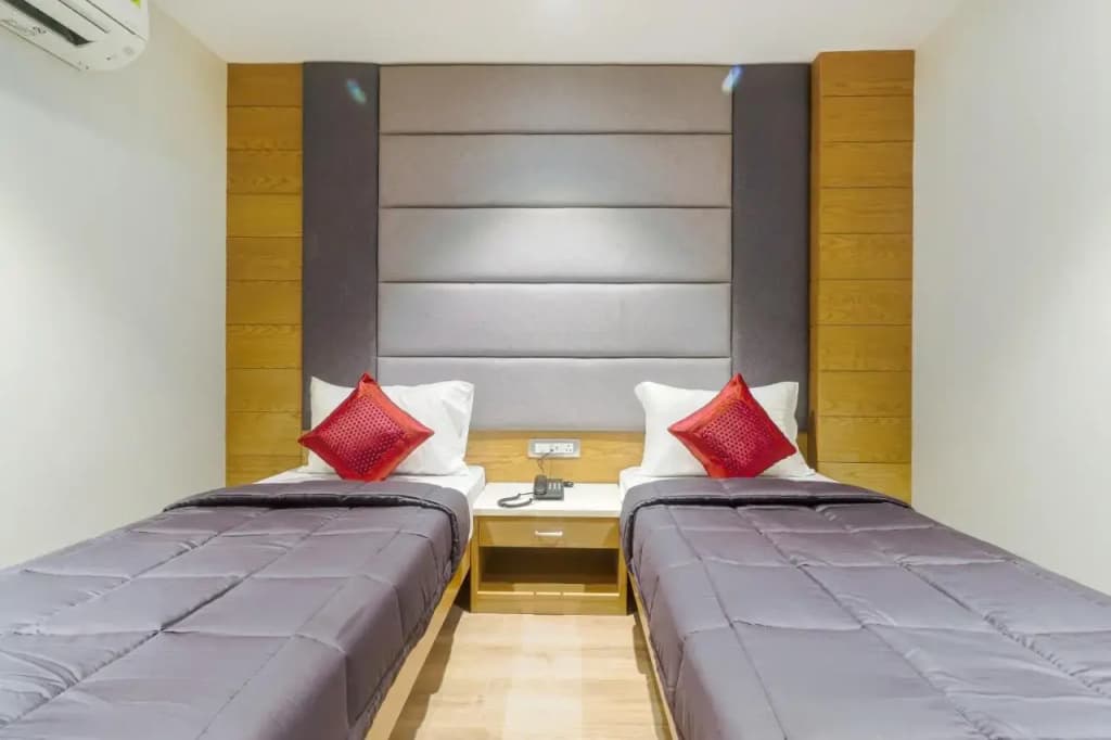 Hotel Bricks, Karol Bagh, New Delhi - photo 12