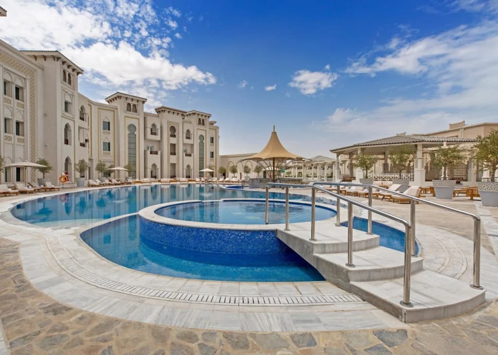Ezdan Palace Hotel - photo 17