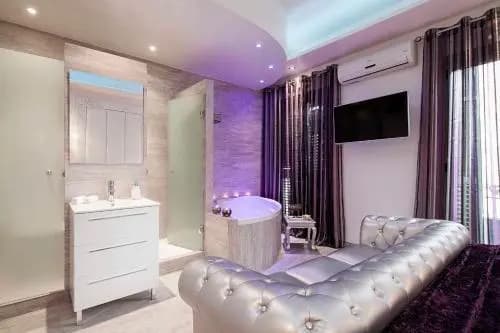 Romantic Barcelona Apartment - photo 2