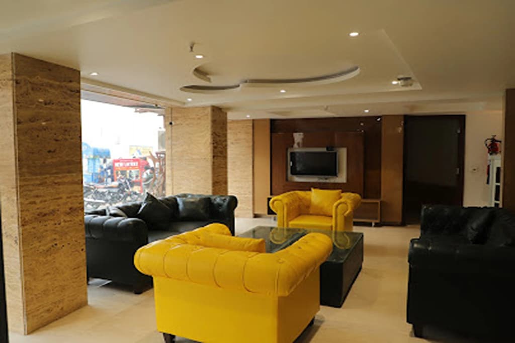 Hotel Aman Imperial - photo 9