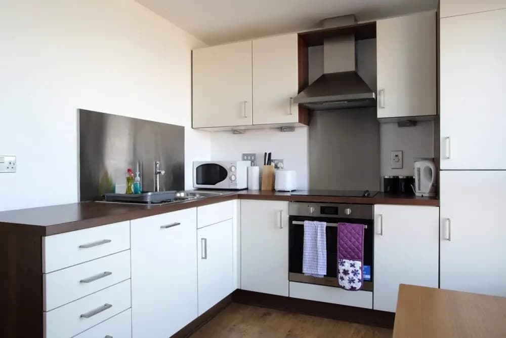 Modern Apartment in Leith With Sea Views - photo 13