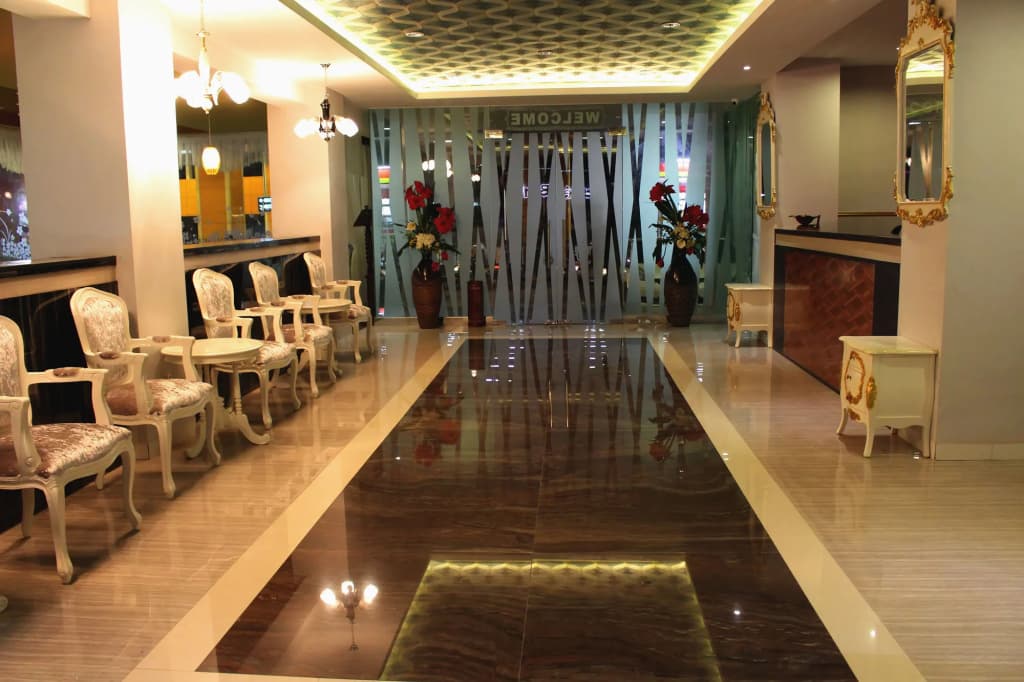 Grand Batik Inn - photo 2