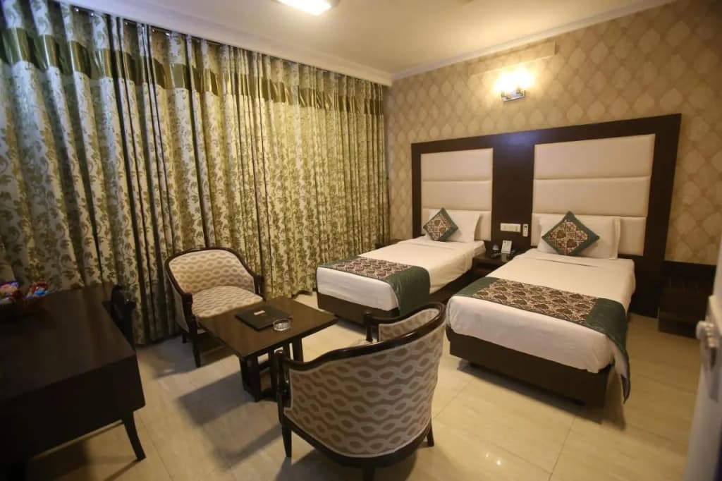 Amar Inn - photo 22