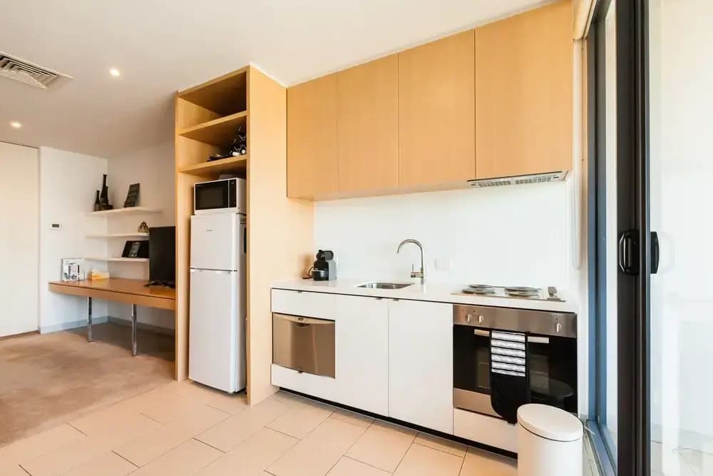 MILES, 1BDR Melbourne Apartment - photo 12