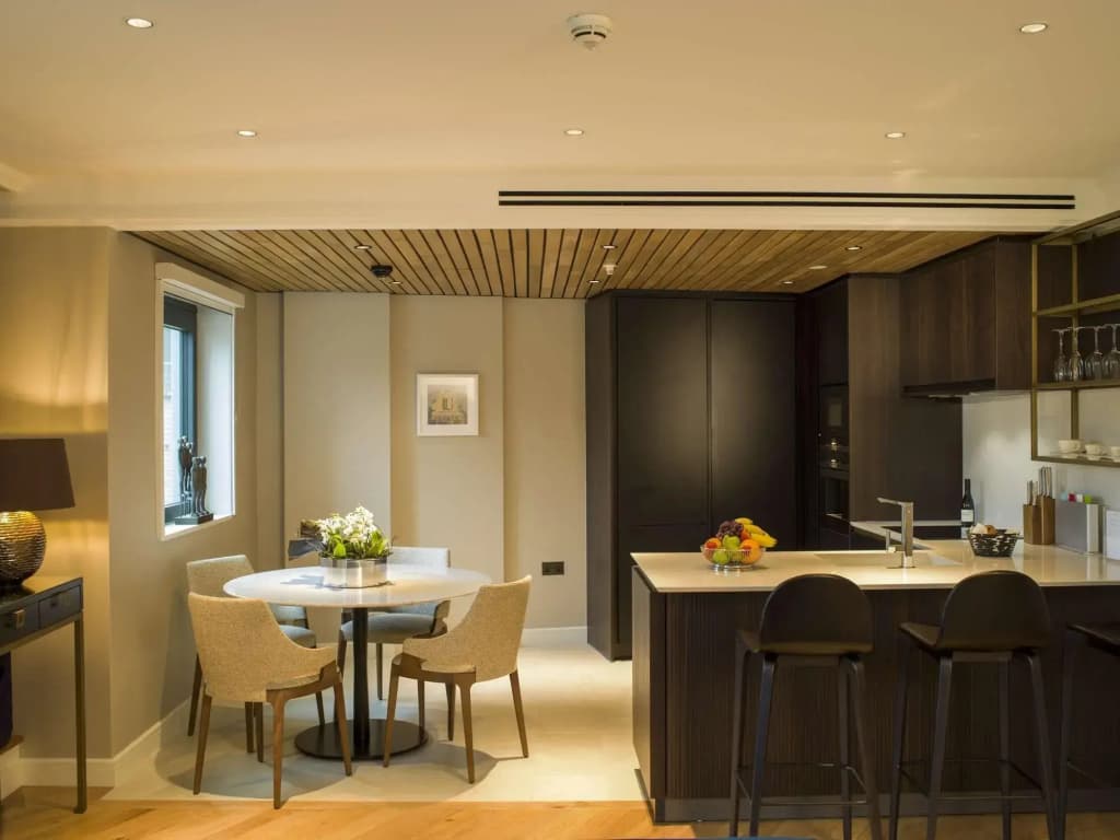 The Guardsman Hotel and Residences - photo 26