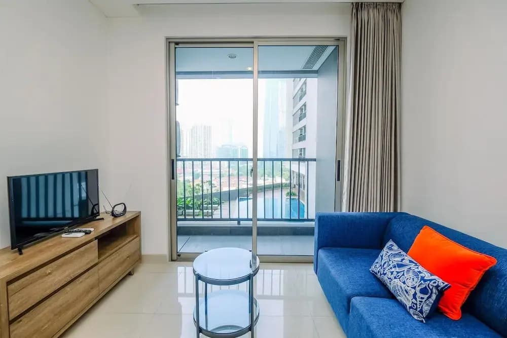 Best Homey And Nice 1Br At Ciputra World 2 Apartment - photo 6