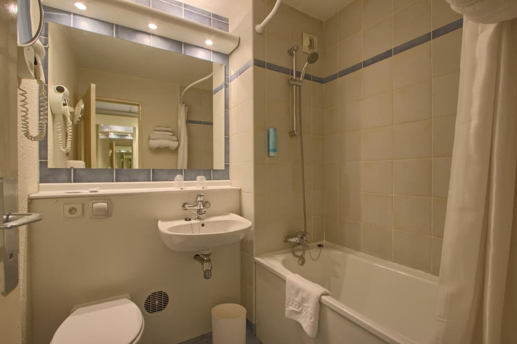 B&B HOTEL Paris 17 Batignolles - photo 33