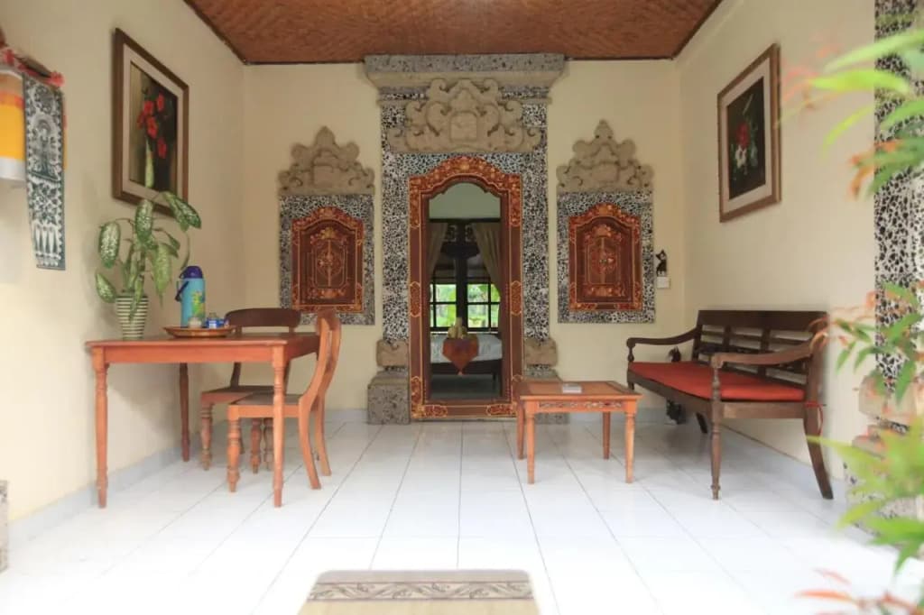 Liang House and Hostel - photo 2