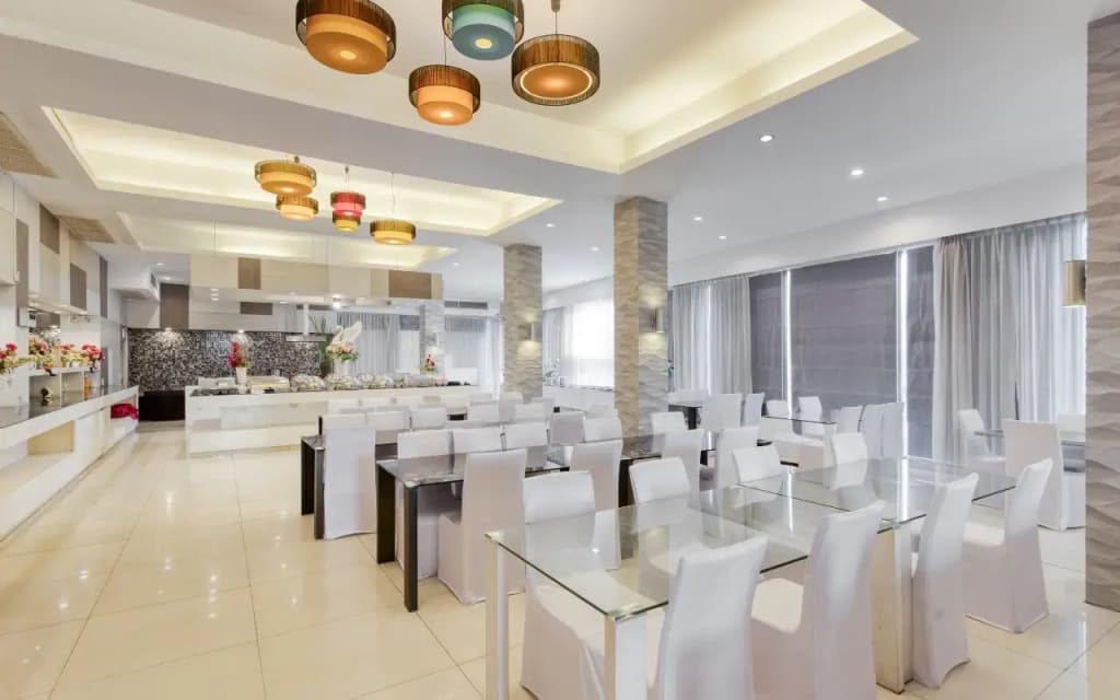 Aunchaleena Grand Hotel Wing B - photo 17