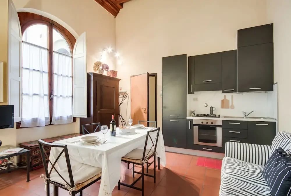 Florence Apartments - photo 23