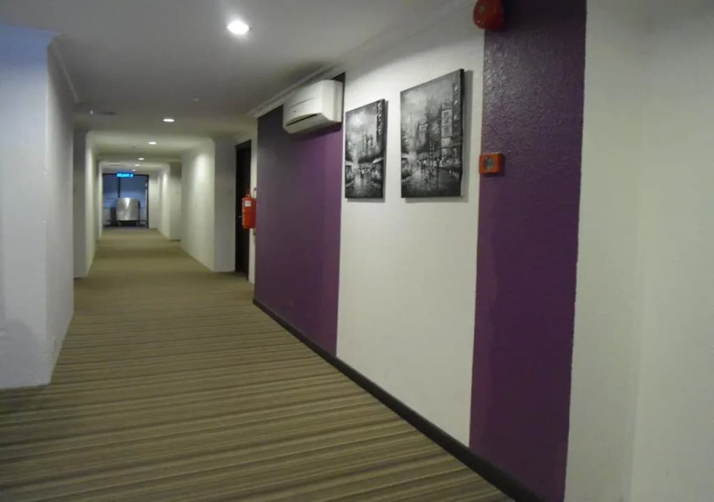 Regent Hotel - photo 13
