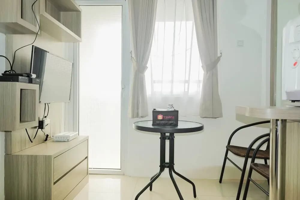 2BR at Green Pramuka Apartment with Mall Access - photo 4