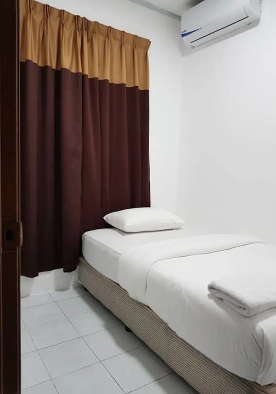 Anjung Apartment 3BR 1 - photo 4