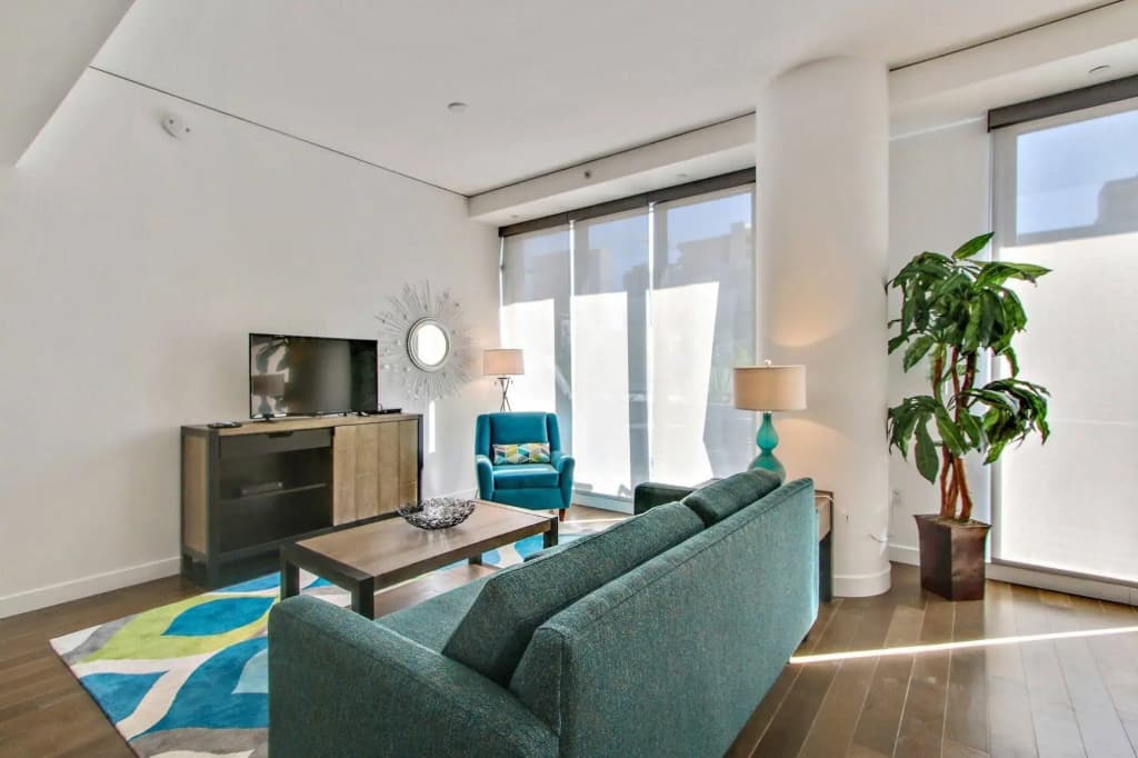 Global Luxury Suites at Figueroa Street - photo 5