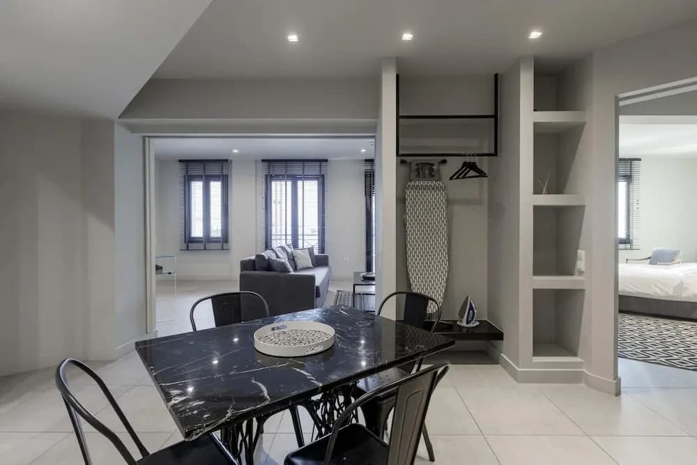 Fantastic Central Athens Suite With Rooftop Deck - photo 4