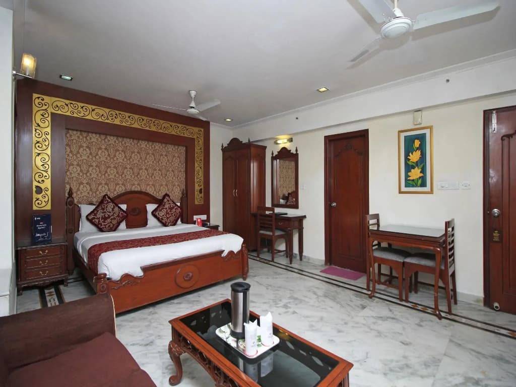 OYO 5915 Hotel Swagath - photo 3