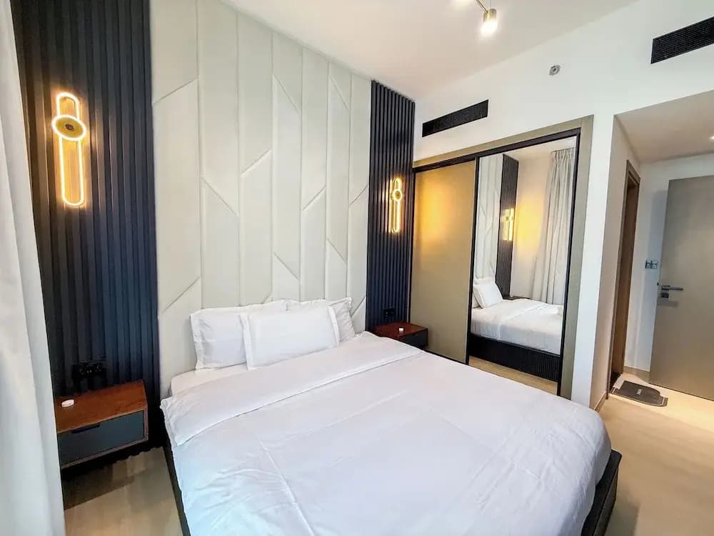 Luxury 1BR 2 Baths JVC - photo 5