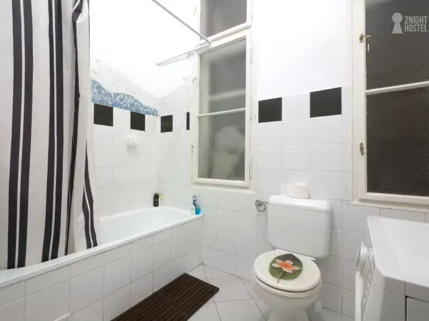 2Night Hostel - photo 11