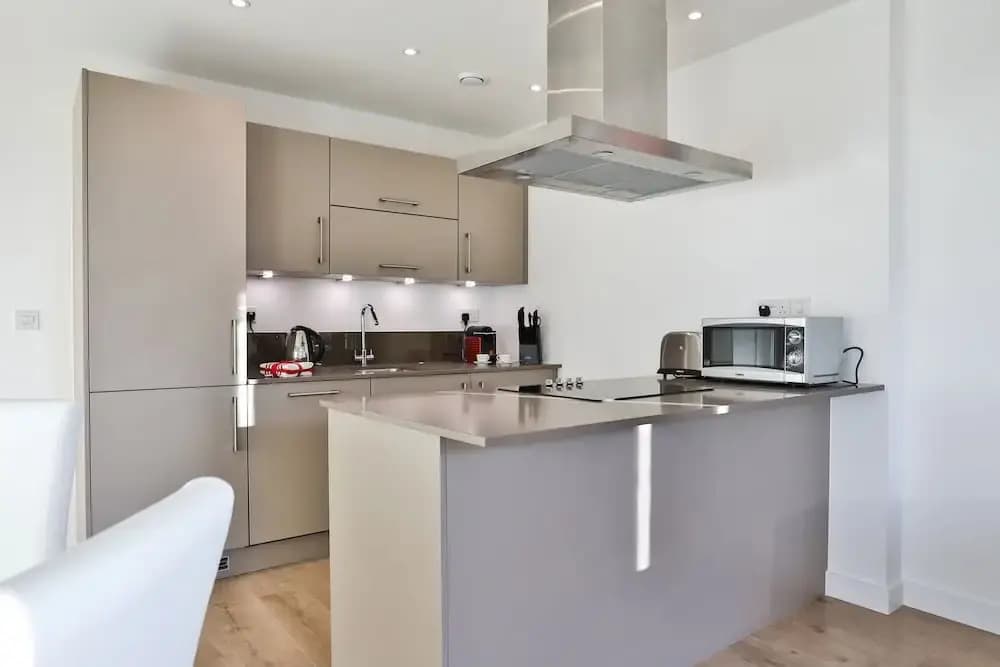 2 Bed 2 Bath flat close to underground - photo 15