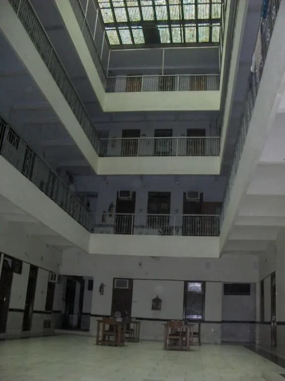 New Royal Hotel - photo 10