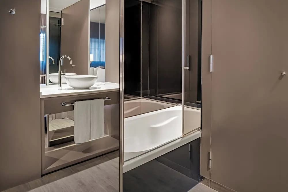 AC Hotel Sants - photo 9