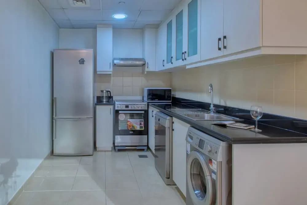 Cozy 1BR at Bahar with great view - photo 14
