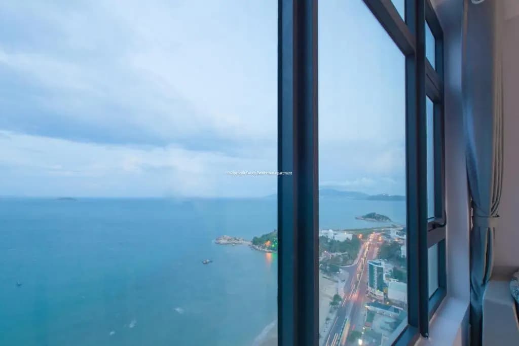Handy Beachfront Apartment - photo 14