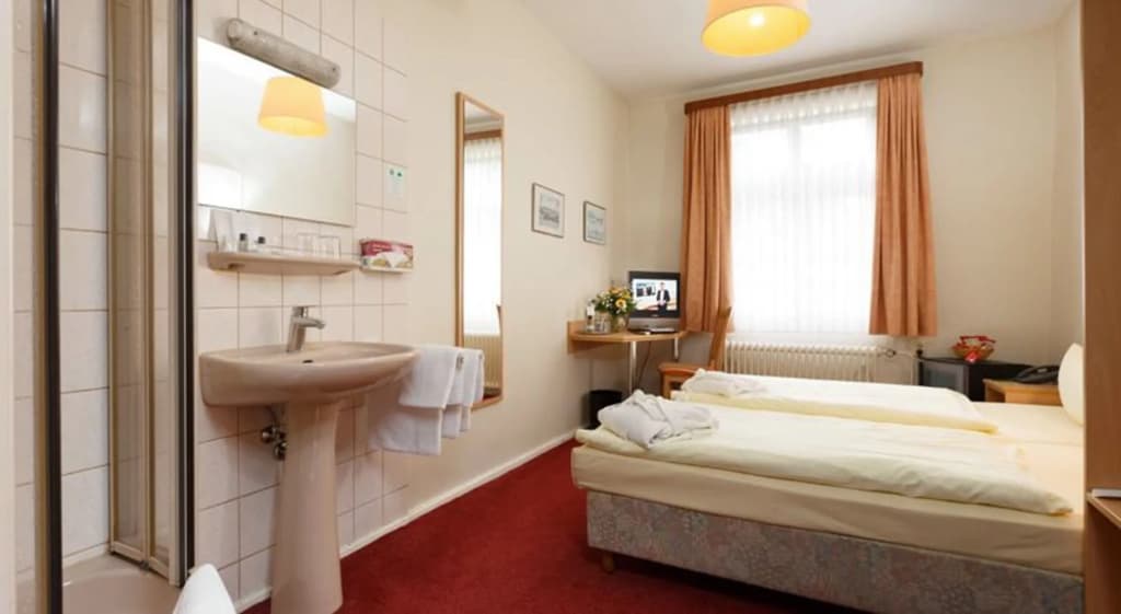 Hotel Benn - photo 7