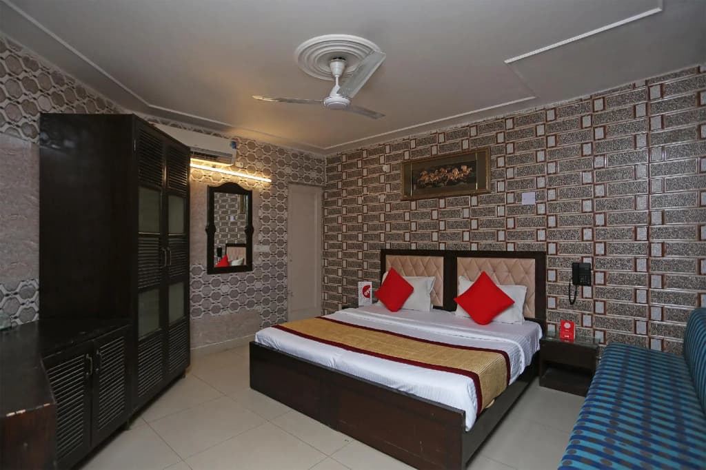 OYO Flagship 2407 Hotel Gera's M1 - photo 3