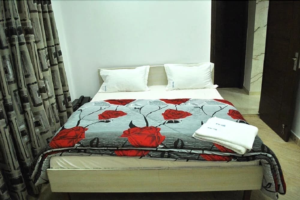 BIR Home Stay - photo 2