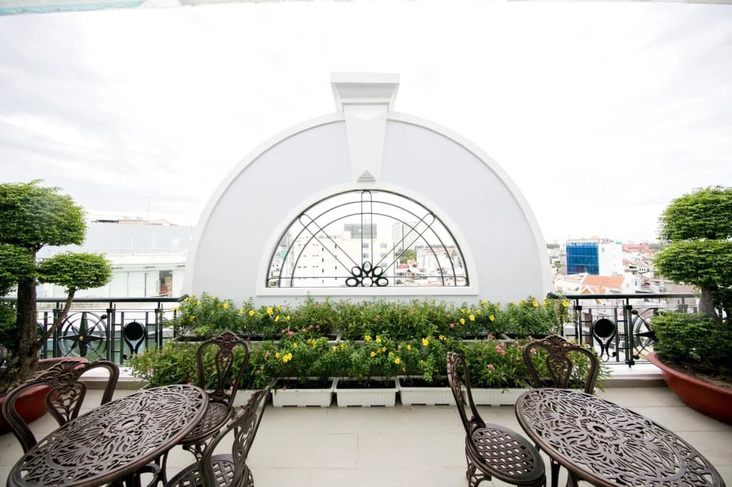Le Saigon Hotel - photo 18