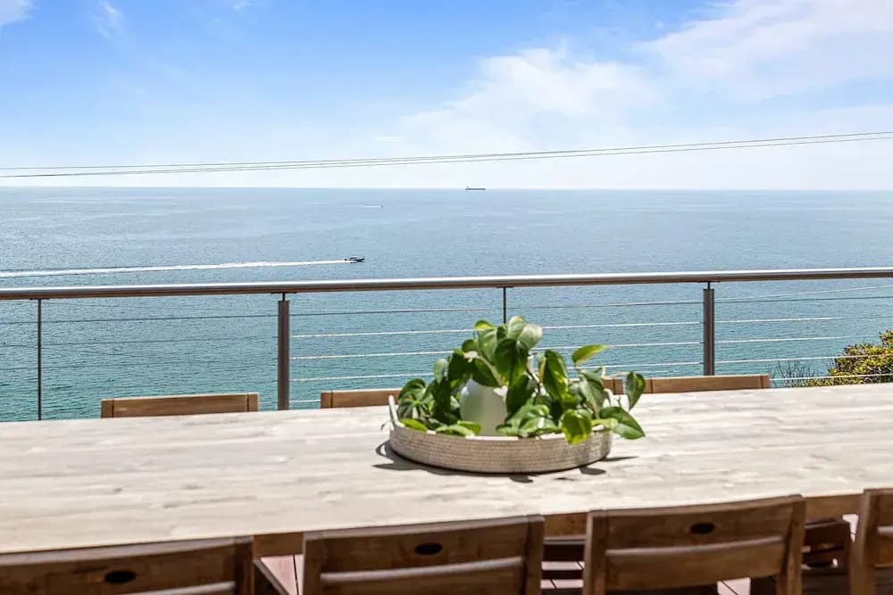 Clifftop Coastal Sanctuary With Panoramic Views - photo 11