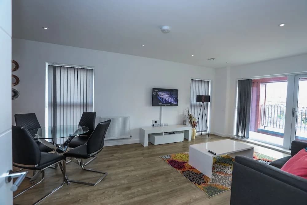 Exquisite One Bed Apartment - photo 11