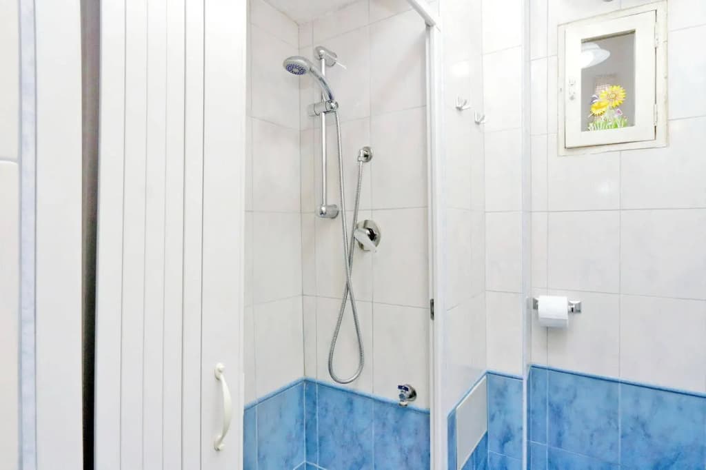 AppleMoon Rooms for Rent - photo 8