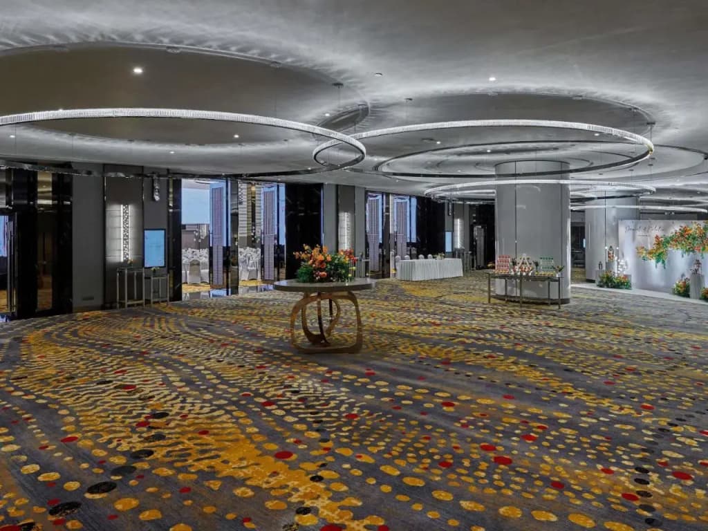 Pullman Kuala Lumpur City Centre Hotel & Residences - photo 26