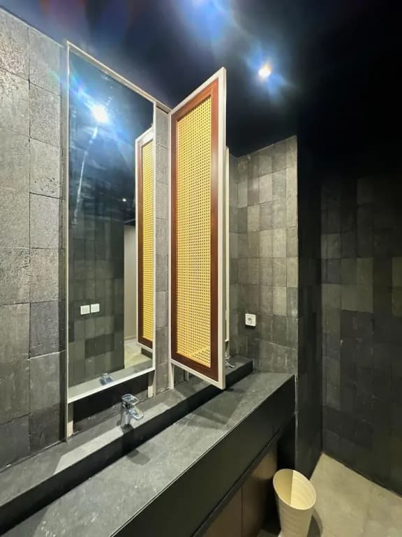 Althia Private Capsule Quarters - photo 5