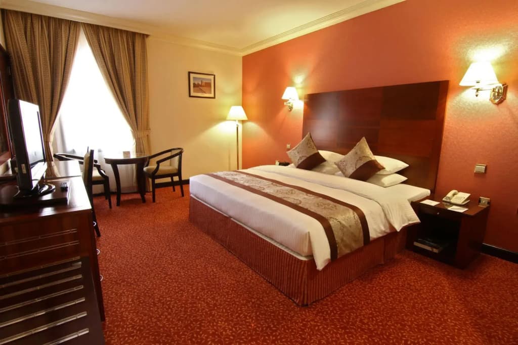 Majan Continental Hotel - photo 4