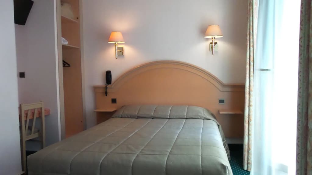 Hôtel Des Arènes - photo 5