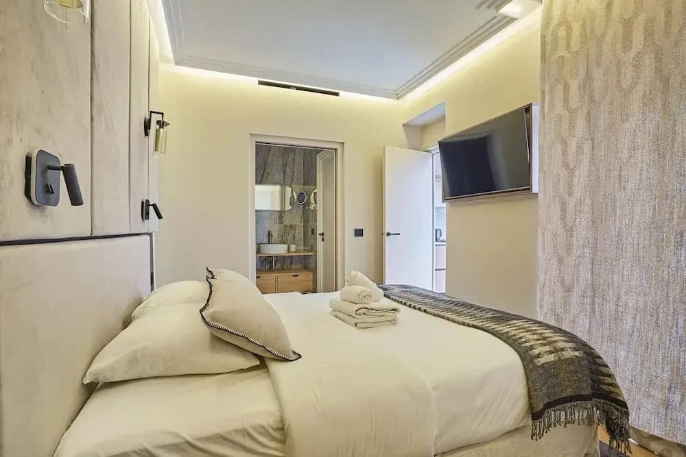 Incredible Le Marais Apartment With Terrace - photo 5