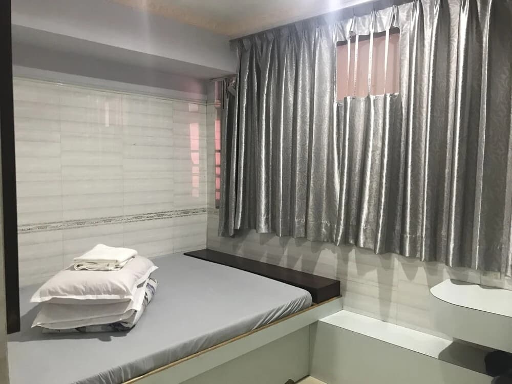 Yue Ka Guest House - 52-54 Argyle Street - photo 19