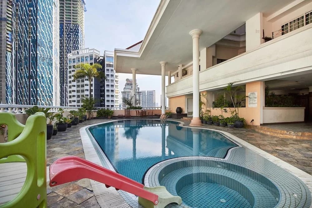 Luxurious 2BR in Klcc - Managed by Guestready - photo 9