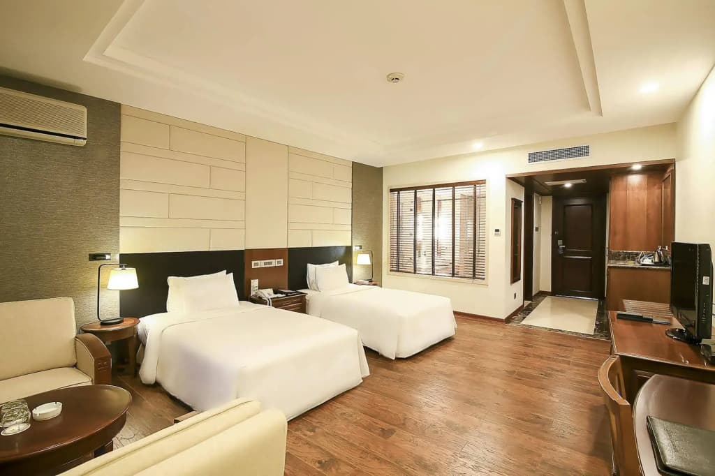 Saigon Halong Hotel - photo 6