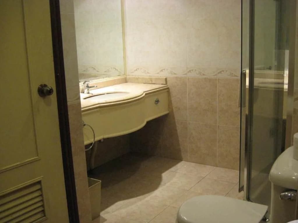 Casuarina Hotel - photo 10