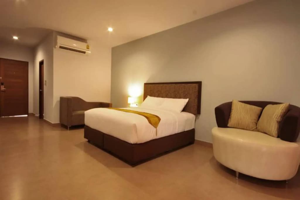 Paragon Suites Resort - photo 4